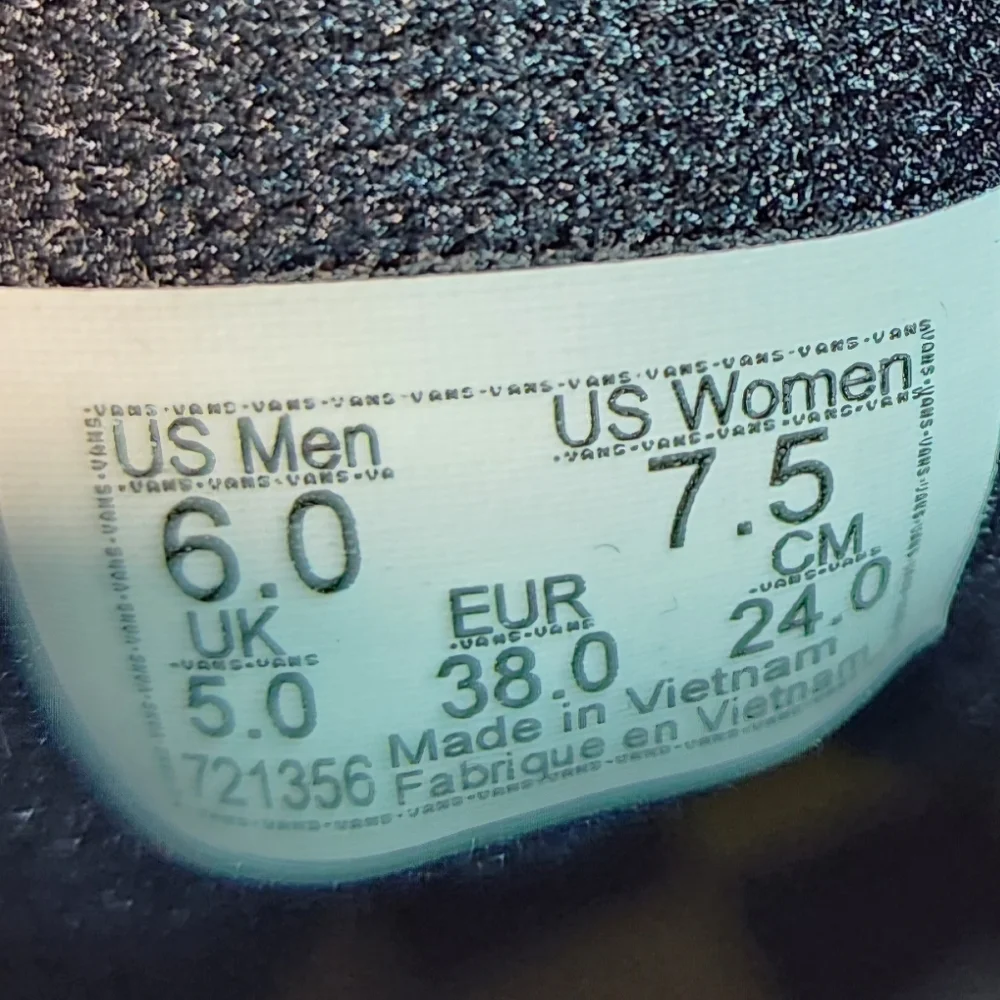 Vans Harry Potter Limited Edition Gryffindor High Top Sneaker | Women's Size 7.5 - Picture 13 of 14